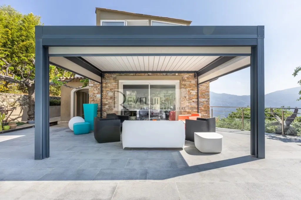 Terrasse - Maison de Maître avec Piscine et Vue Panoramique à Antibes