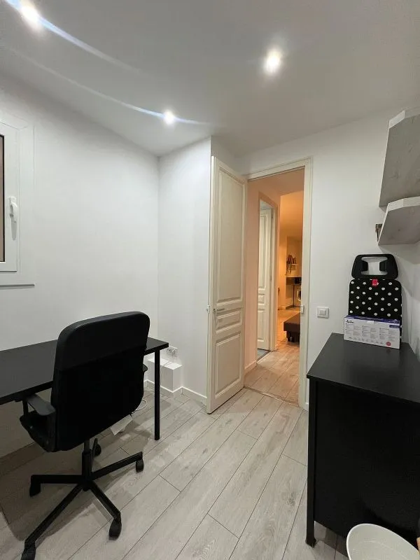Office - Modern Flat with Air Conditioning in Eixample