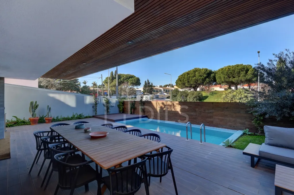 Bassein - Contemporary House with Pool in Cascais