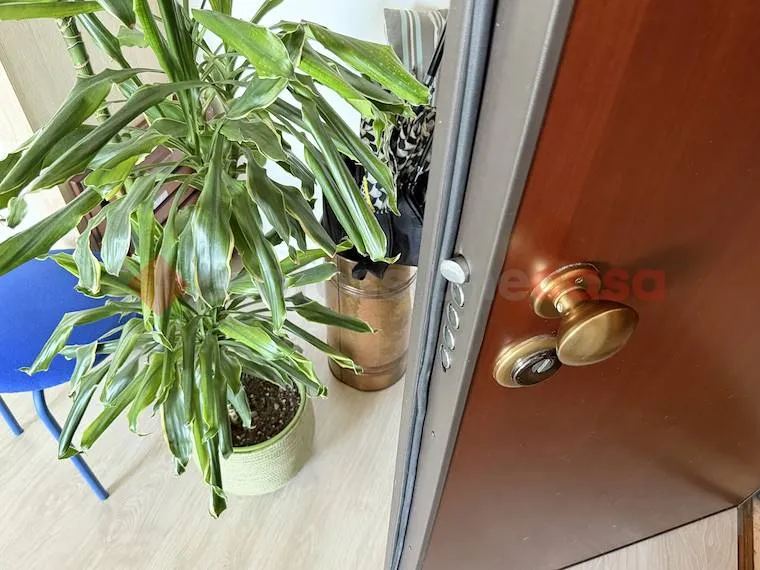 Esik - Rearranged 2-Bedroom Apartment in Cesano Boscone