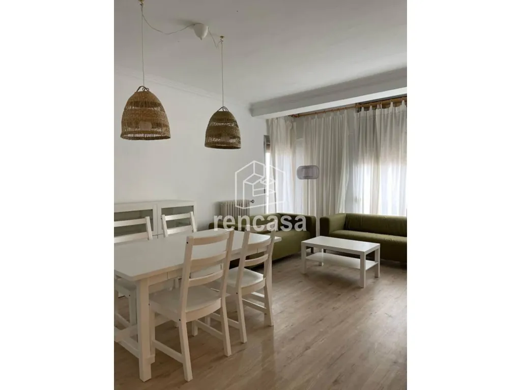 Söögituba - Spacious Flat with Balcony in Lleida Centre