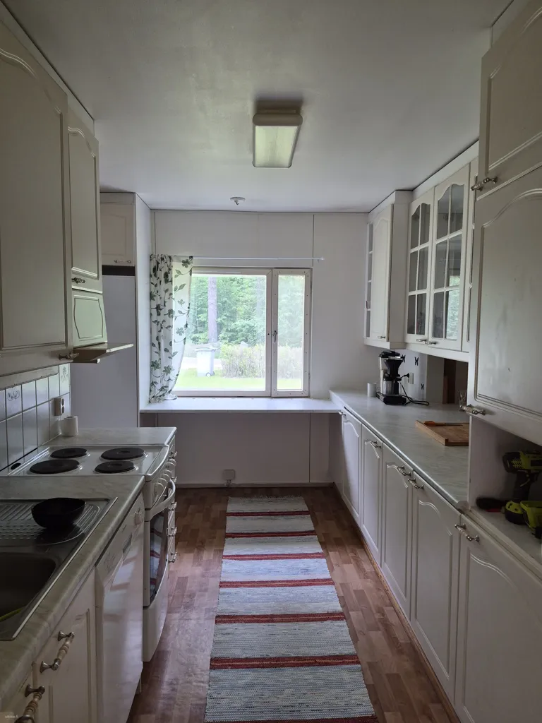 Cuisine - Plot with Lake Access in Konnevesi