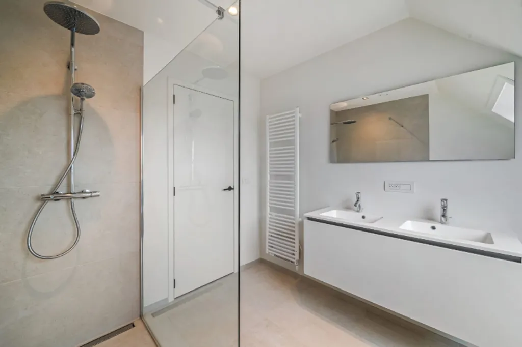 Salles de bain - Nouvelle Construction Semi-ouverte avec Terrasse à Hooglede