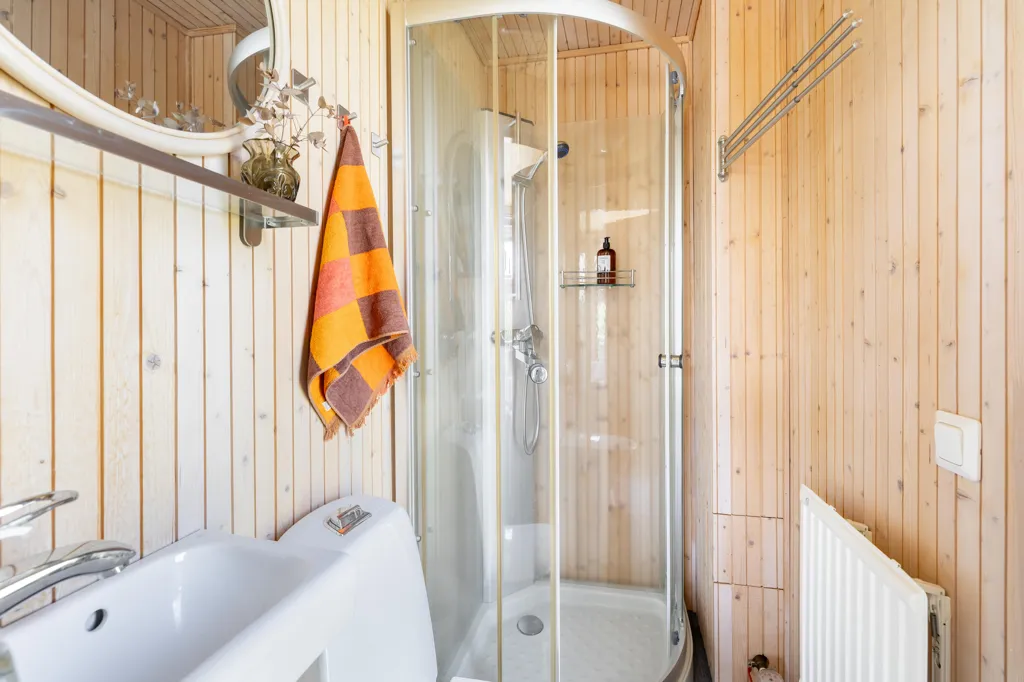 Salles de bain - Golf View Cottage in Espoo Niipperi