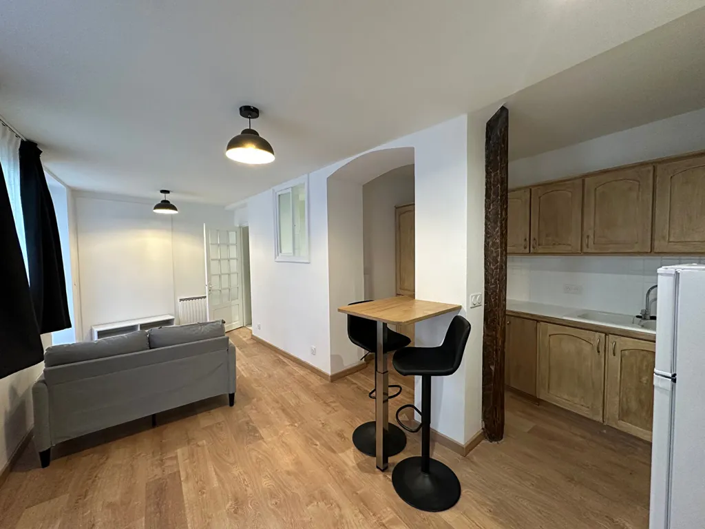 Köök - Fully Renovated 2-Bed Flat with Parking in Tribunal Area