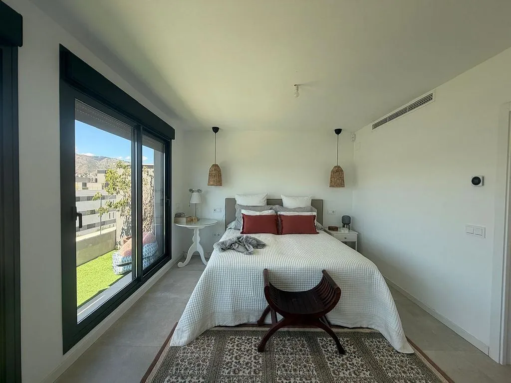 Bedrooms - Penthouse with Pool on Avenida Mar de Alborán
