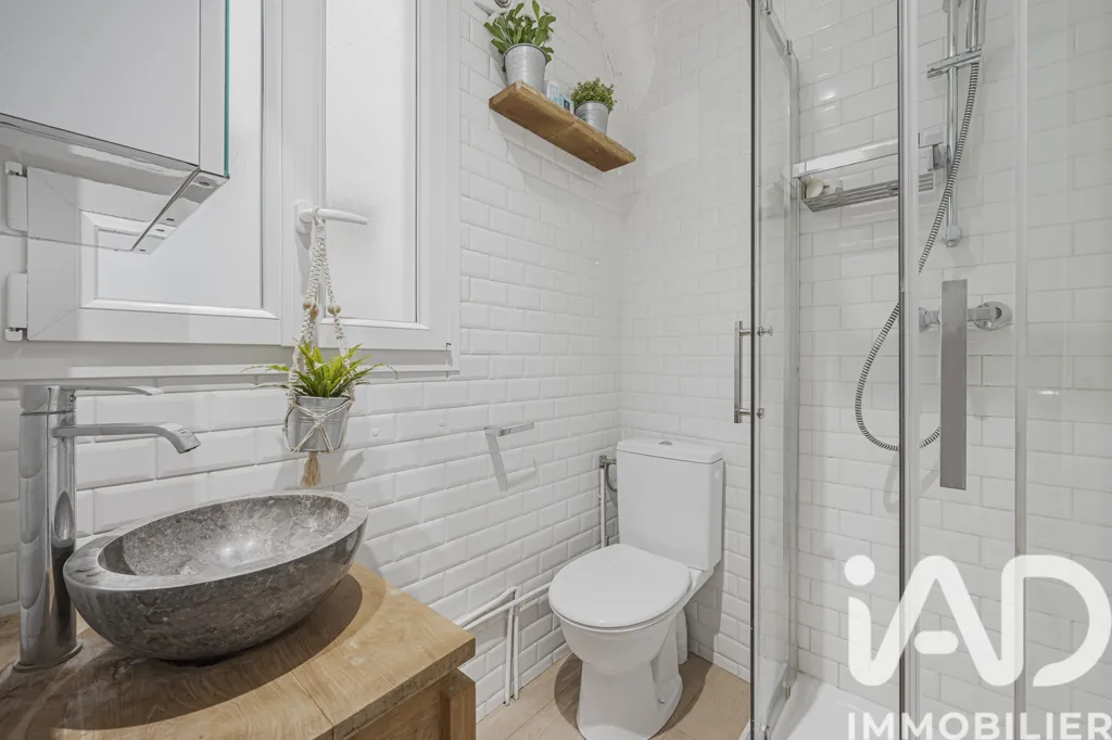 Salles de bain - Appartement Rénové avec Balcon au 10ᵉ Arrondissement