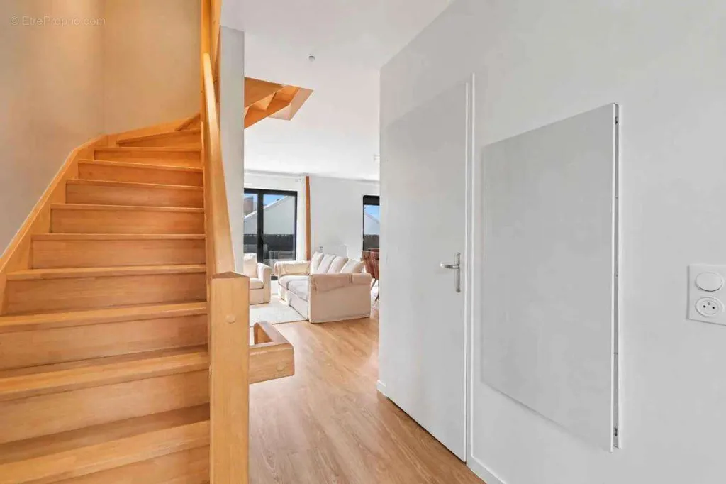 Stanze - Duplex with Three Terraces in Recent Residence