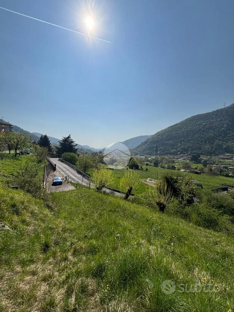 Garden - Buildable Plot in Quiet Area, Grone