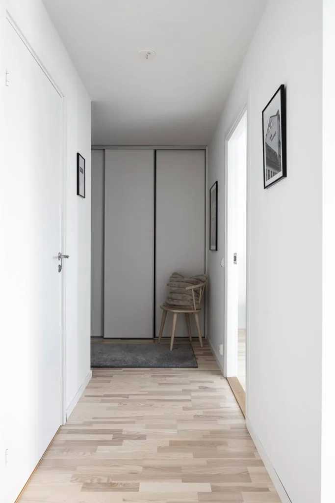 Esik - Modern Apartment with Balcony in Karlastaden