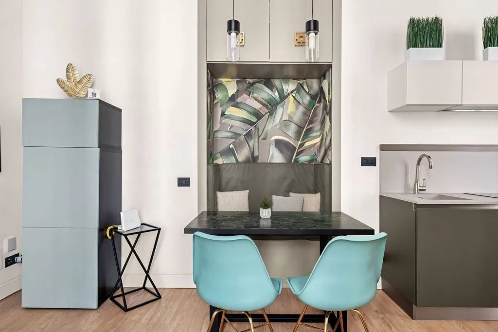 Dining Room - Fully Furnished Flat in Historic Centre, Naples
