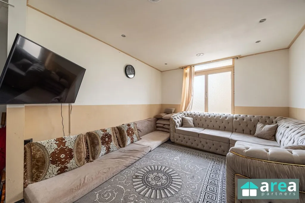 Elutuba - Renovatable House with Central Location in Antwerp