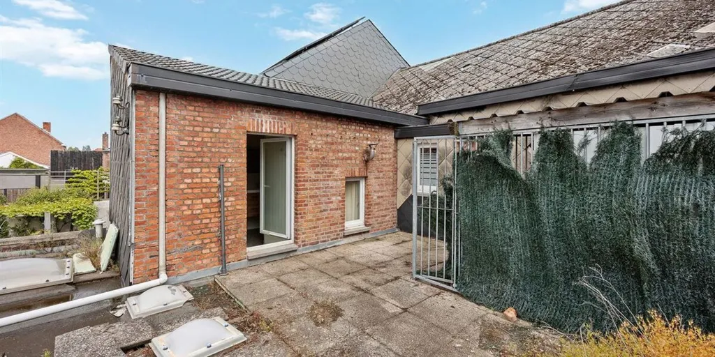 Garden - Mixed-Use Property with Private Residence in Tongeren