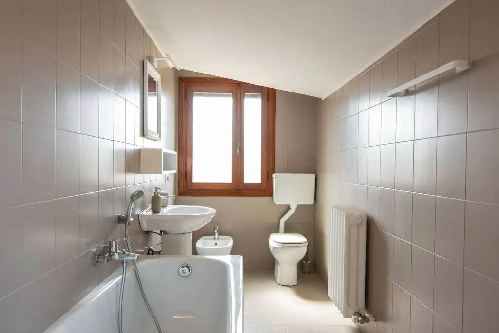Bathrooms - Luxury Penthouse with Terrace in Venice