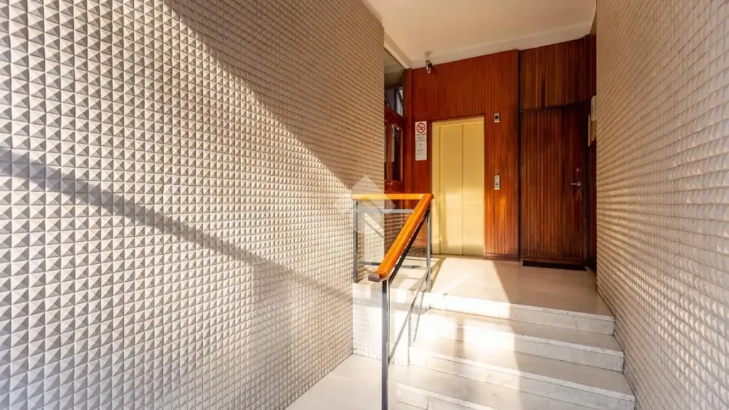Esik - West-Facing Studio with Balcony in Milan