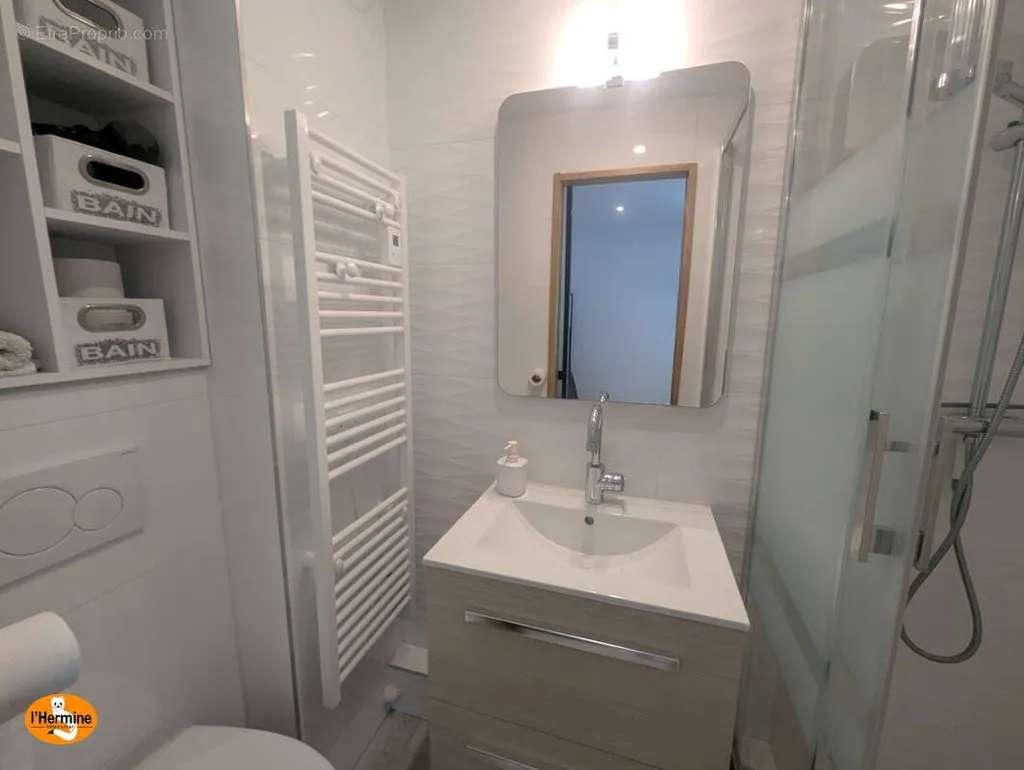 Salles de bain - Studette Rénovée avec Vue Verdure près de la Plage