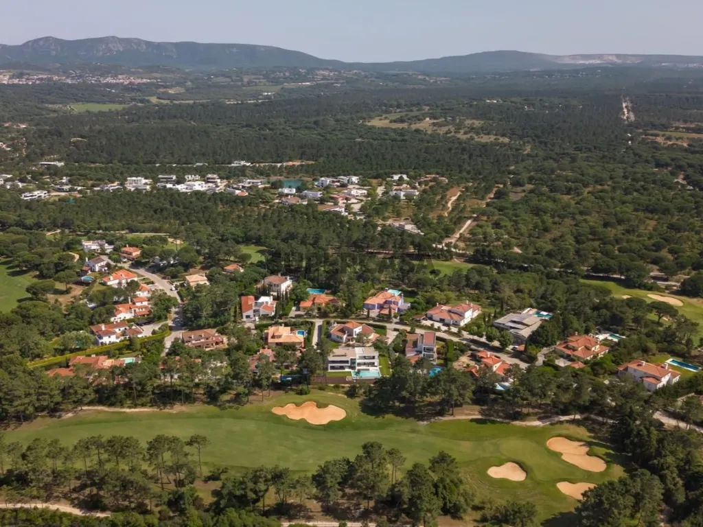 Õhuvaade - Contemporary Villa with Golf View in Sesimbra