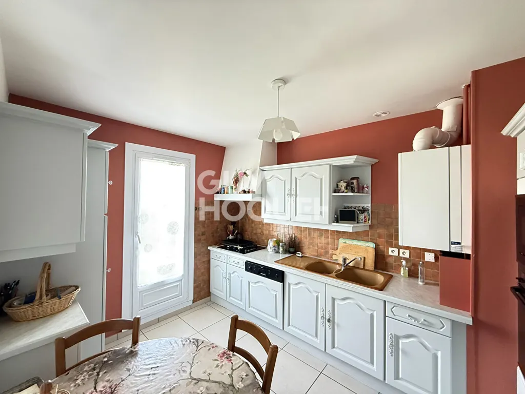Köök - Detached House with Garden in Bourges