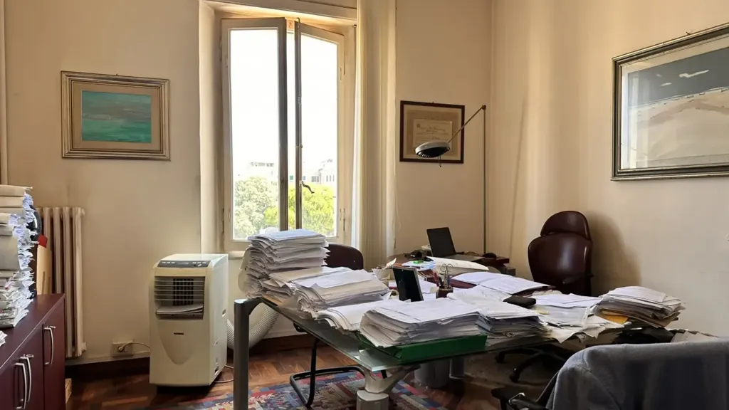 Kabinet - Penthouse with Piazza View in Ancona