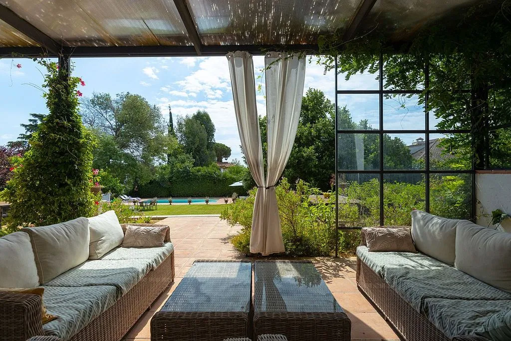 Terrasse - Luxury Detached House with Chapel in Argentona
