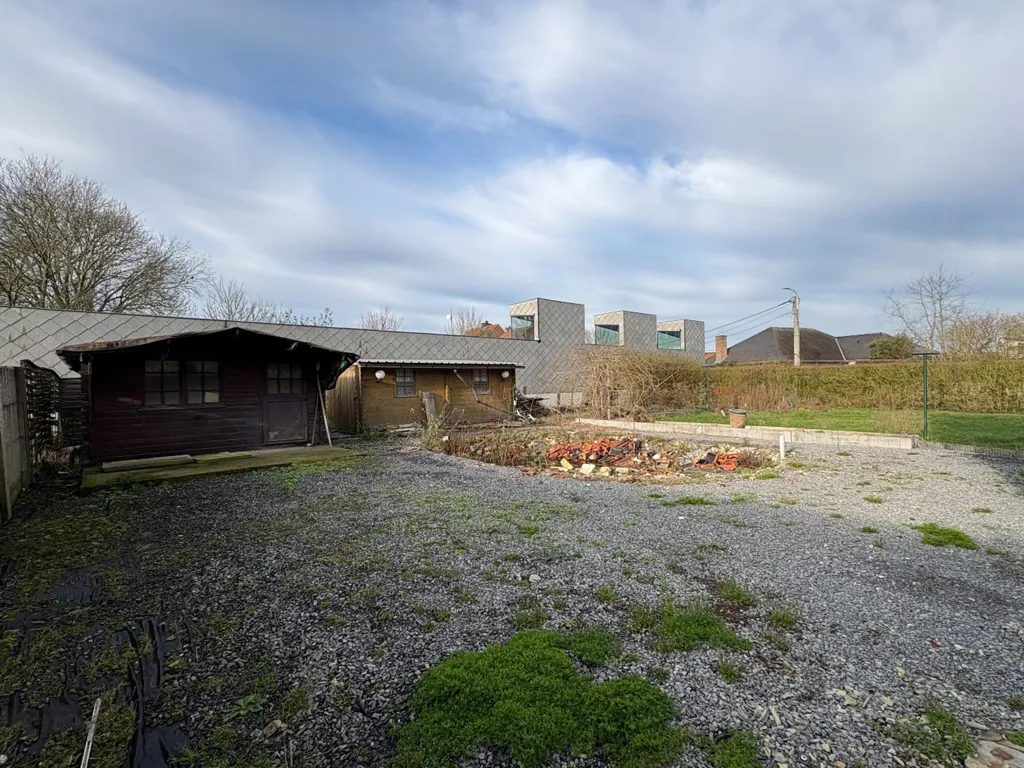 Aed - Half-open House with Garden in Kooigem