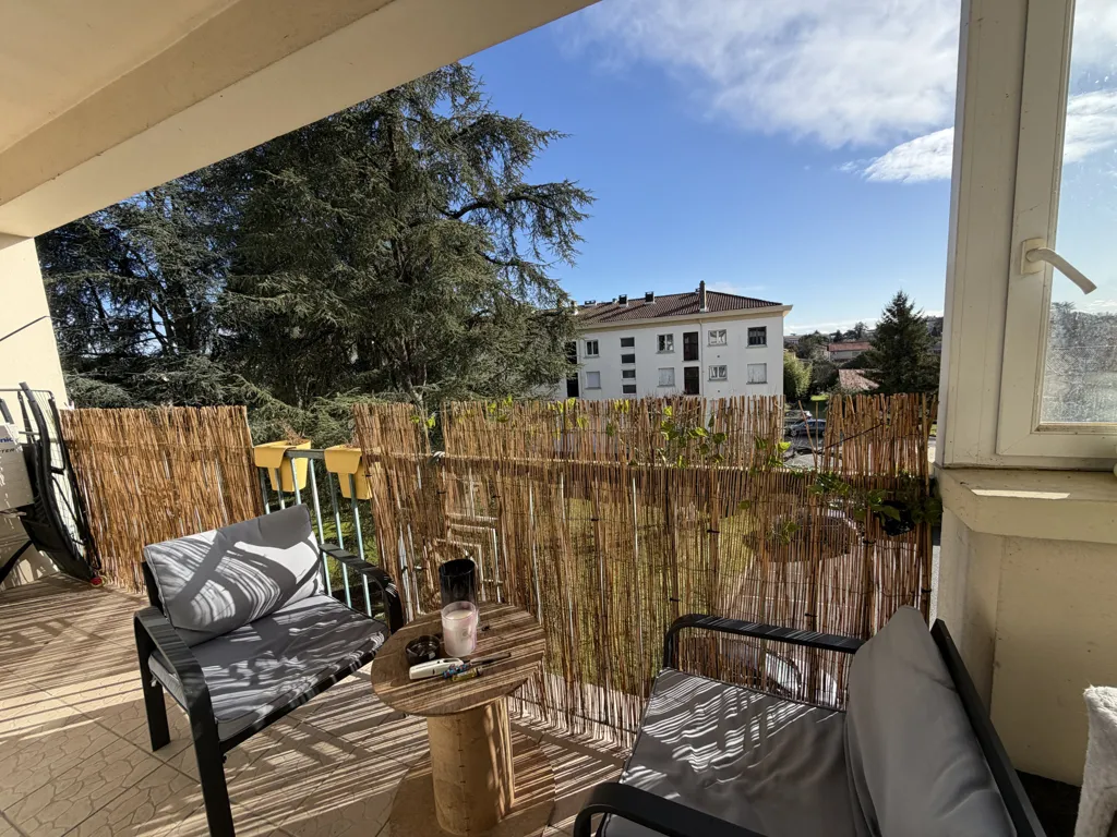 Rõdu - Bright Flat with Balcony in Town Centre