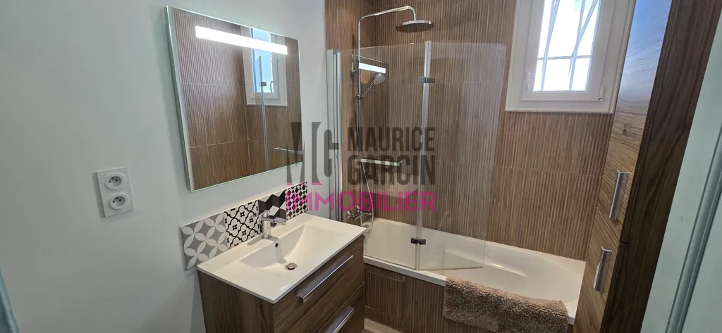 Vannitoad - Charming House with Balcony in Avignon