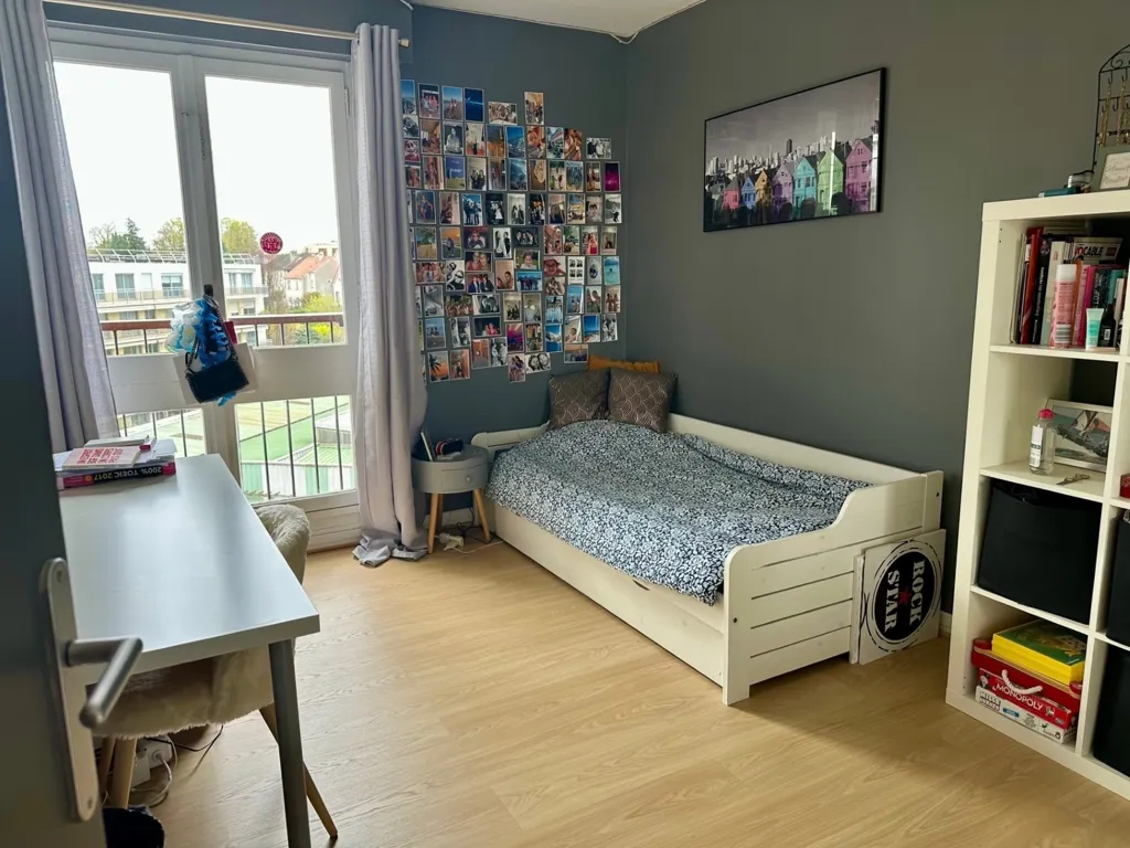 Chambres - Appartement 6 Pièces avec Vue Dégagée à Parly 2