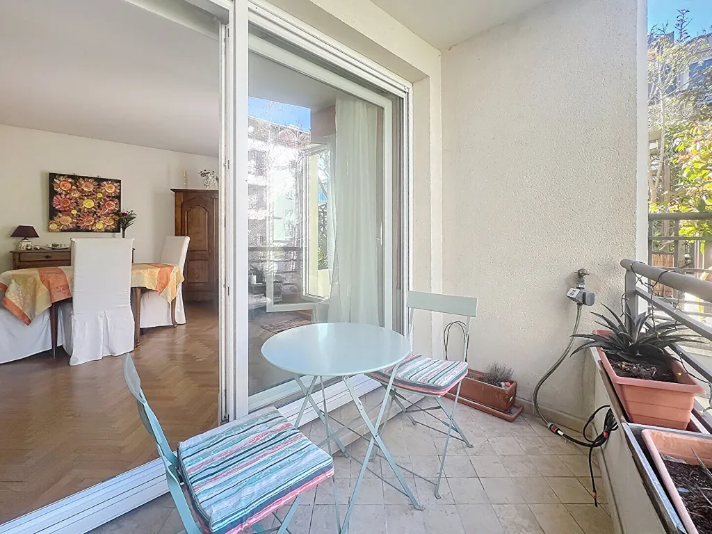 Terrazza - Apartment with Terrace in Suresnes Centre