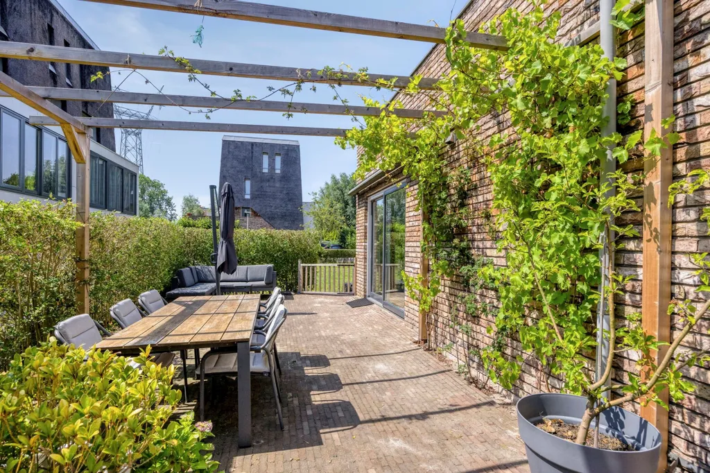 Terrasse - Semi-Detached House with Panoramic Views in Leiderdorp