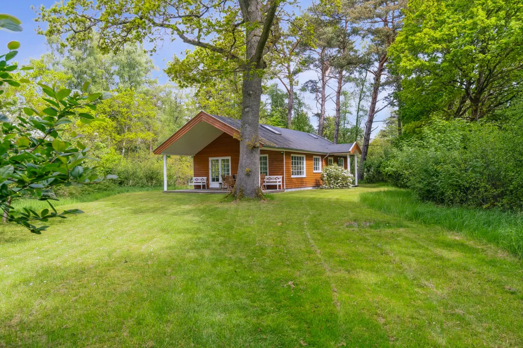 Aed - Holiday Home with Garden near Arresø