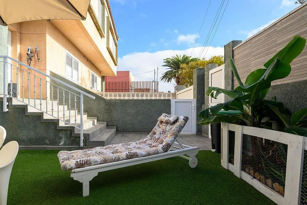 Aed - Terraced House with Pool in Las Mesas