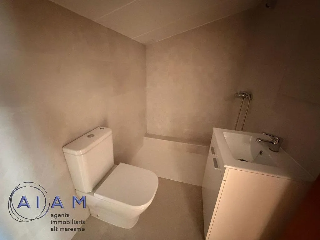 Bathrooms - Studio Loft with Terrace in Pineda de Mar Centre