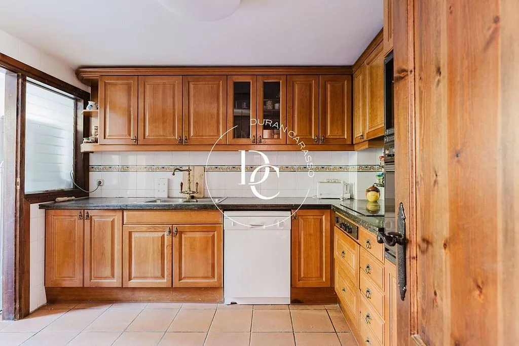 Cuisine - Luxury Villa with Mountain Views in Ger