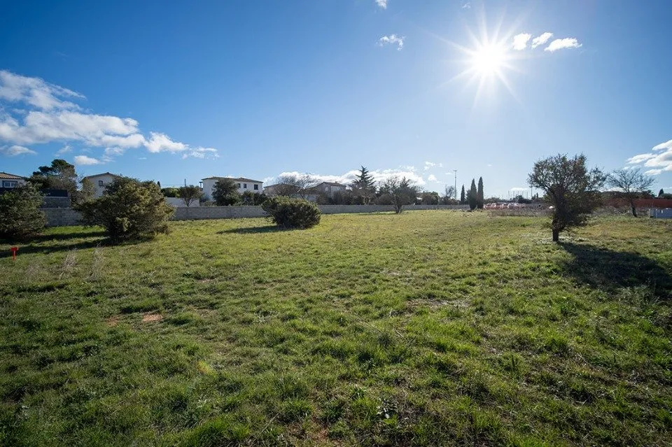 Aed - New Open-Plan House with Garden in Poulx