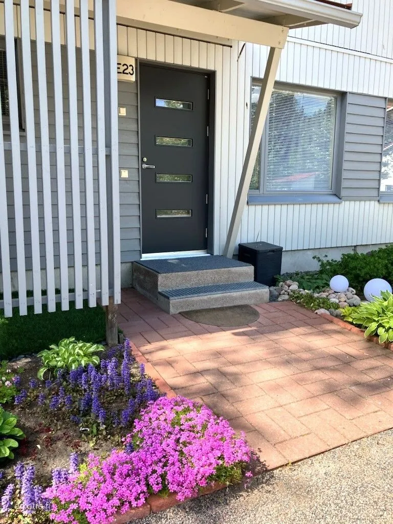 Esik - Two-Bedroom Apartment with Sauna in Lohja