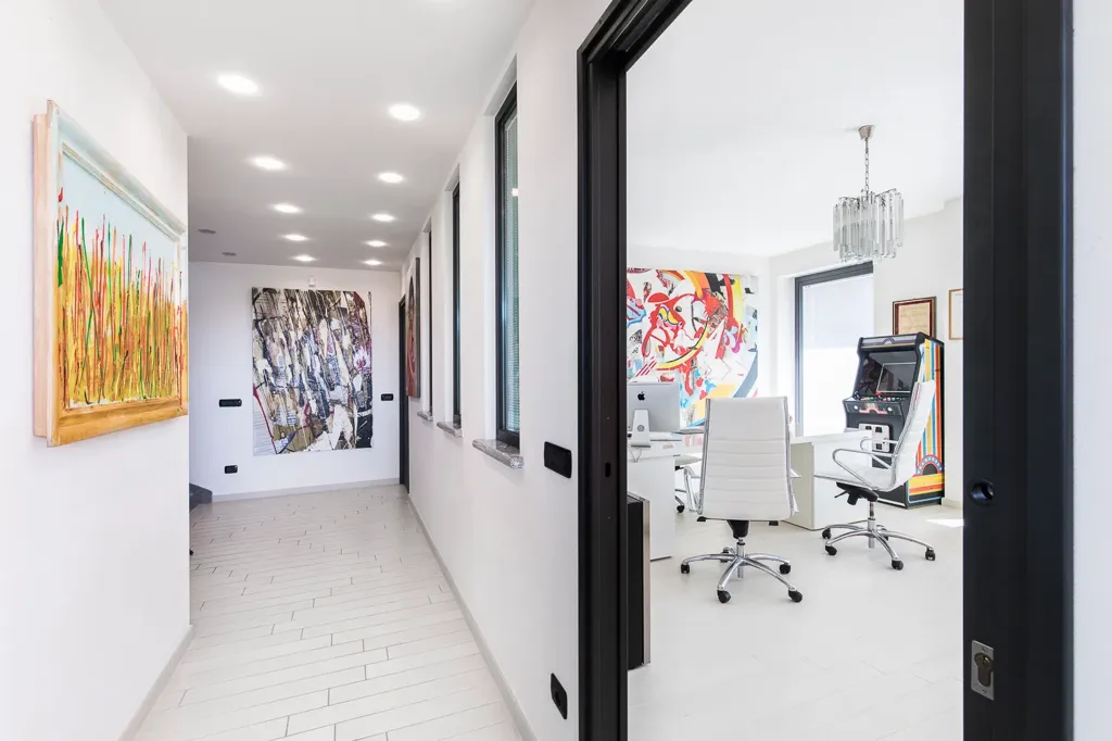 Hallway - Luxury Villa with Indoor Pool in Pantigliate