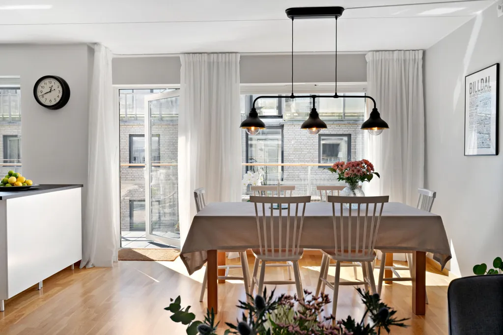 Salle à manger - Apartment with Balcony in Billdal