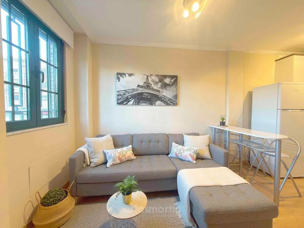 Soggiorno - Office with Patio in Salamanca's Valhondo Park