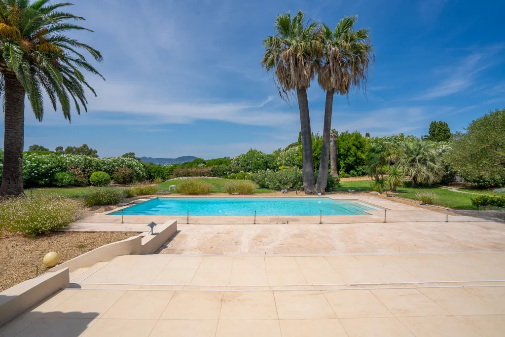 Bassein - Villa with Sea View in Saint-Tropez