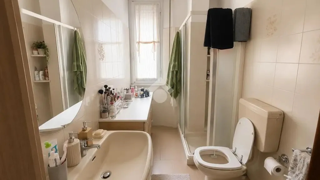 Salles de bain - 2-Bedroom Apartment with Balcony in Forlì