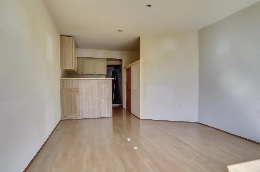 Pièces - Studio Flat with Balcony in Waalwijk Centre