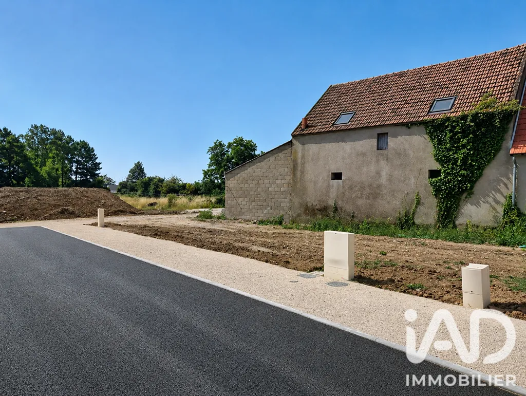 Välivaade - Grange for Renovation with Garage in Le Bardon