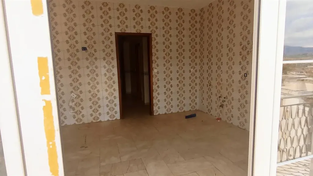 5-room apartment in IT
