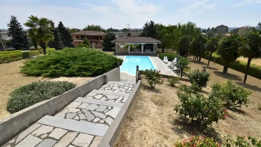 Piscina - Villa with Pool in Nizza Monferrato