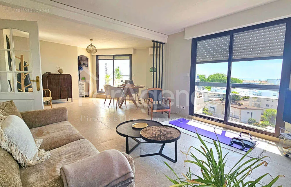 Elutuba - Penthouse with Panoramic Terrace in Royan