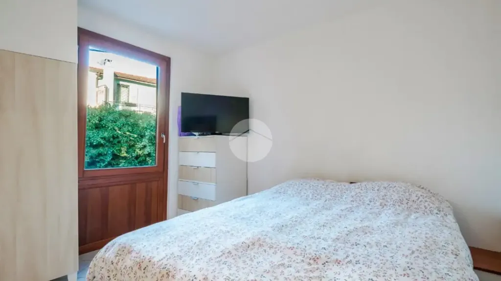 Chambres - Rustic-Style Flat with Courtyard in Brescia
