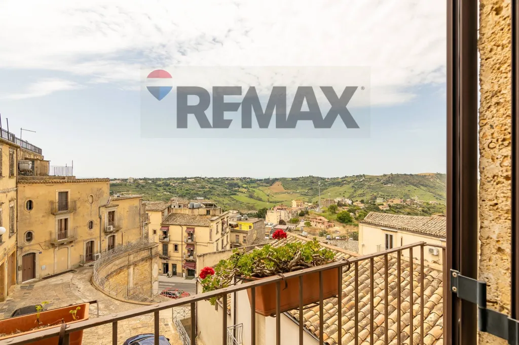 Rõdu - Operational Hotel in Caltagirone Centre