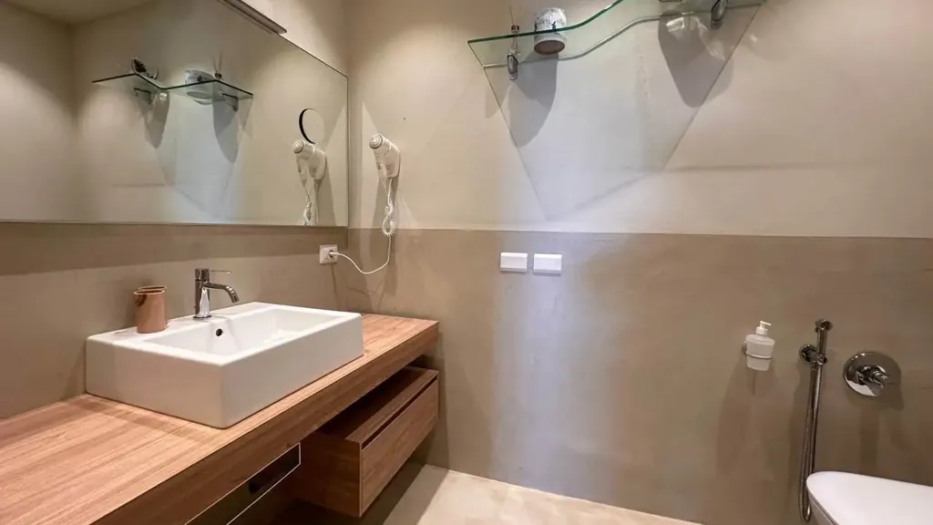 Vannitoad - Rustic Lake View Apartment in Musso