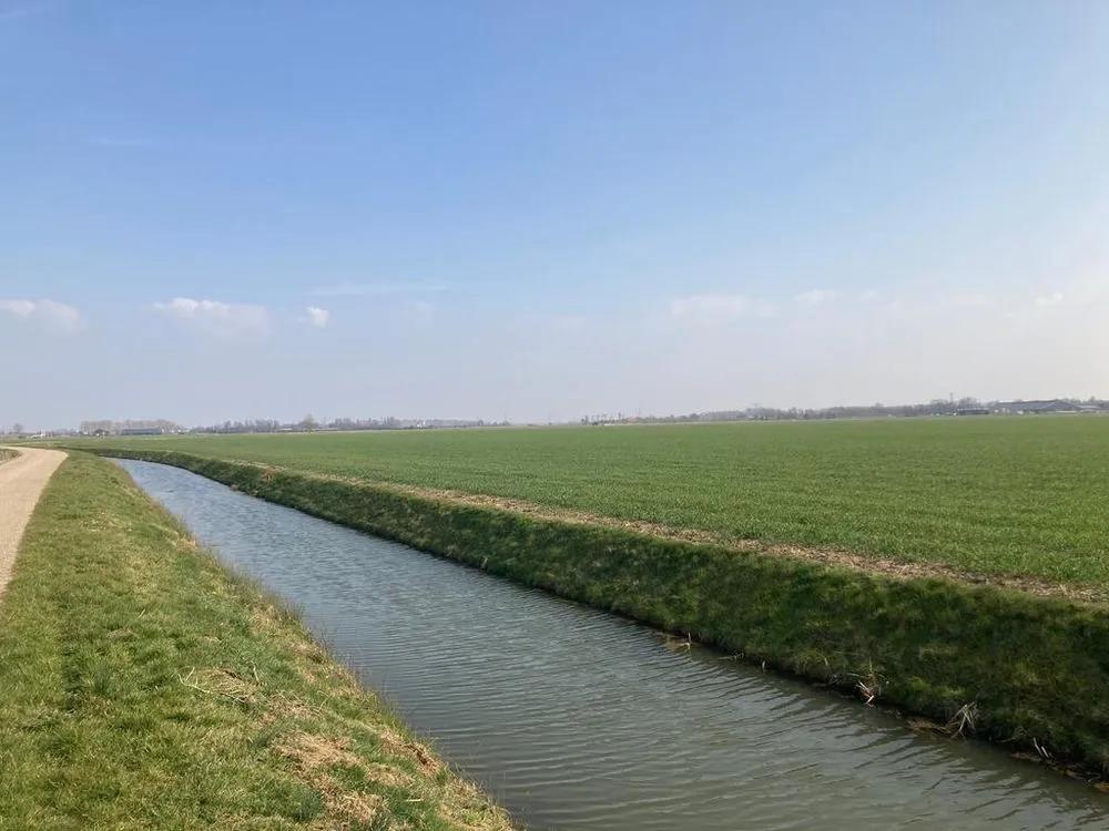 Detached House with Garden in Elst